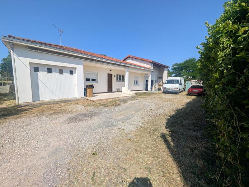 Maison - 180 m² - 7 pièces