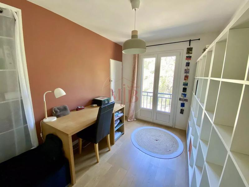 Appartement - 79 m² - 4 pièces
