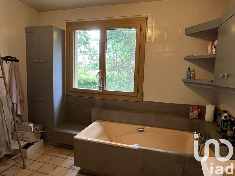 Maison - 280 m² - 9 pièces