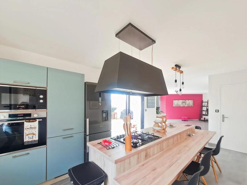 Maison - 228 m² - 5 pièces