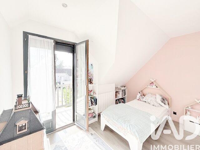 Maison - 147 m² - 8 pièces