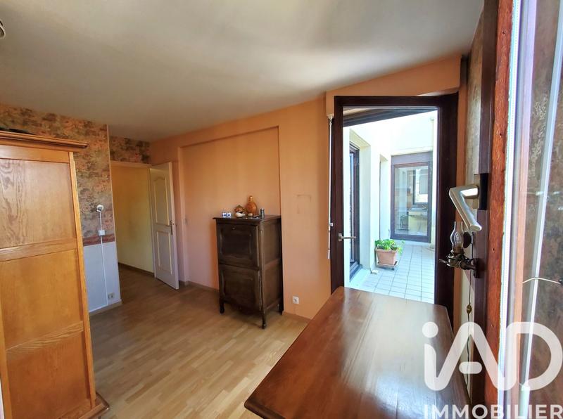 Appartement - 97 m² - 6 pièces