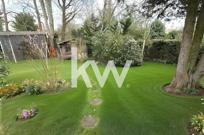 Maison contemporaine - 268 m² - 7 pièces