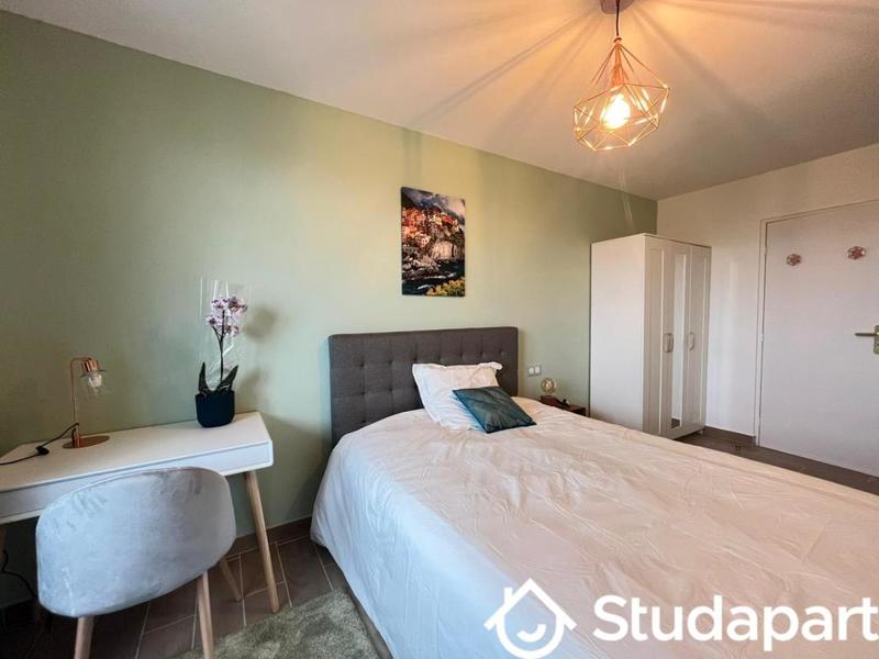 Chambre - 10 m² - 1 pièce