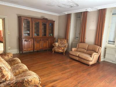 Maison - 232 m² - 8 pièces