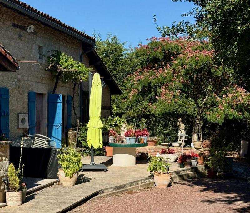 Propriété - 214 m² - 8 pièces