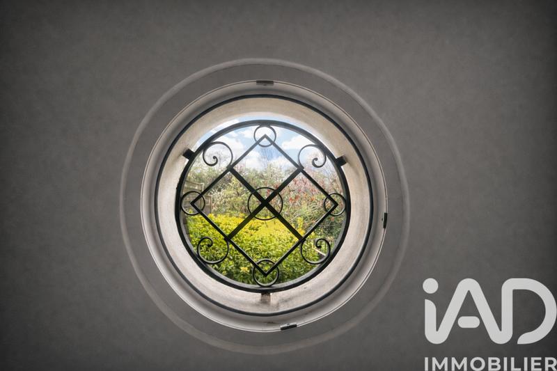 Maison - 254 m² - 11 pièces