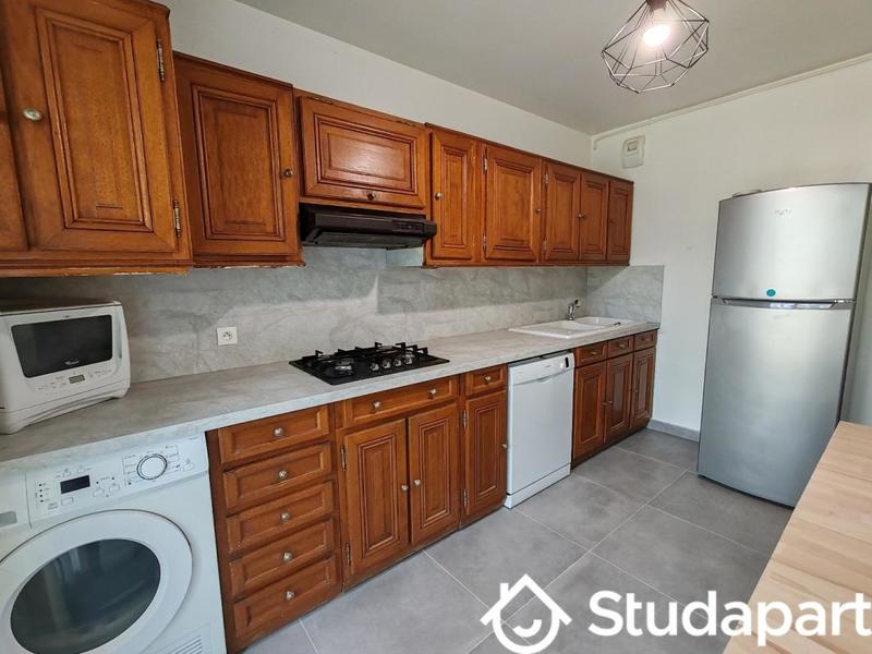 Chambre - 9 m² - 1 pièce