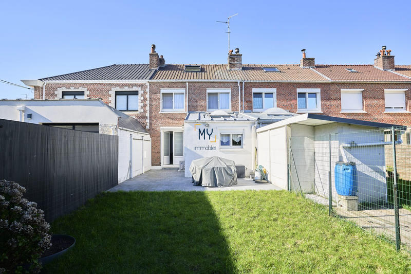 Maison - 85 m² - 5 pièces