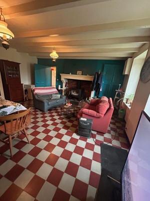 Maison - 104 m² - 8 pièces