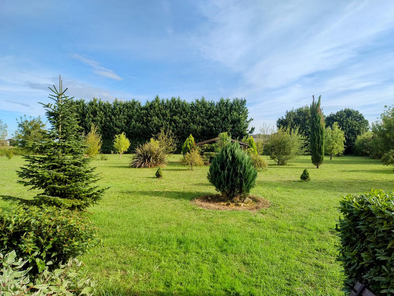 Maison - 234 m² - 7 pièces