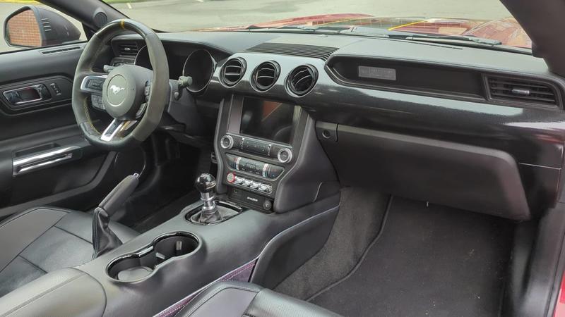 Ford Mustang Fastback VI 5.0 V8 418 Shadow Edition - 4 places