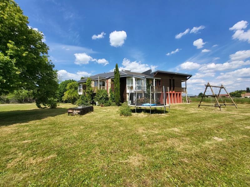 Maison - 320 m² - 11 pièces