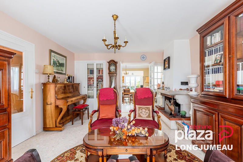 Maison - 186 m² - 8 pièces