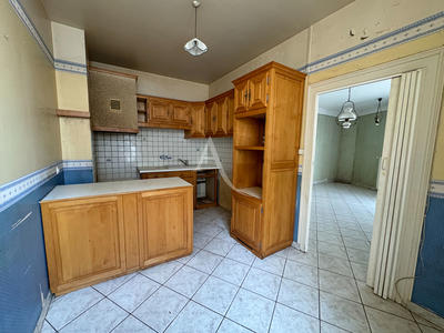 Maison - 330 m² - 12 pièces