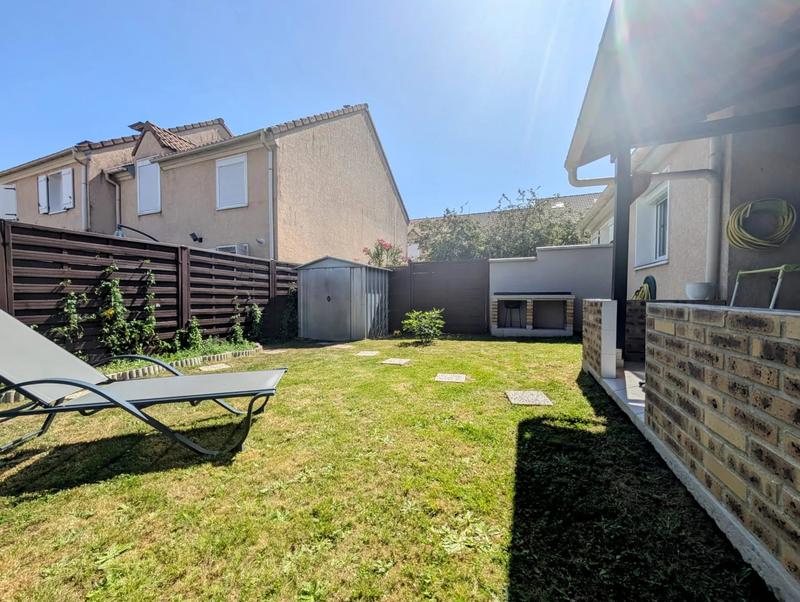 Maison - 92 m² - 5 pièces