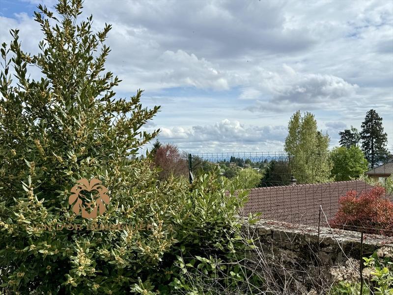 Maison - 92 m² - 5 pièces