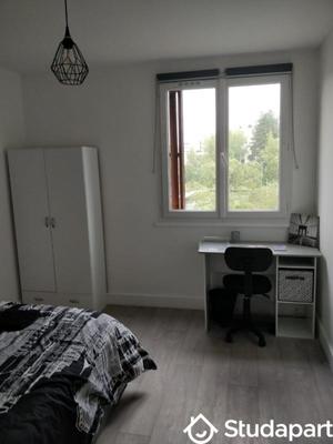 Chambre - 10 m² - 1 pièce