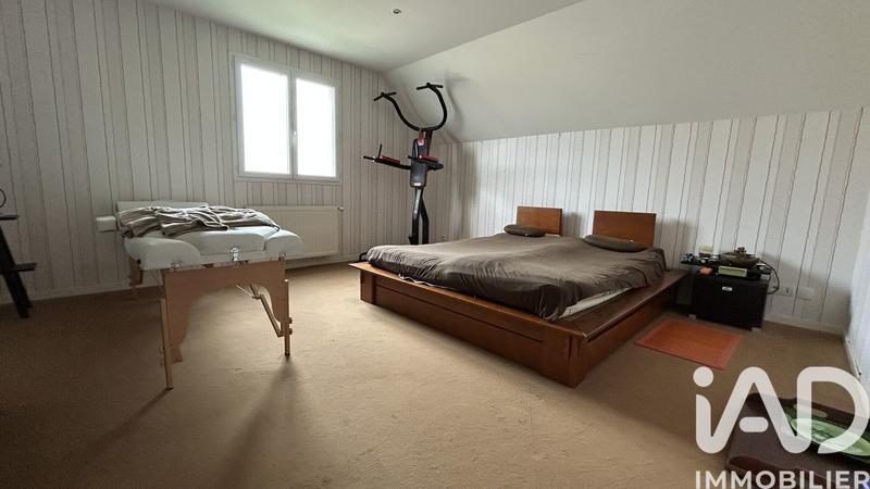 Maison - 235 m² - 8 pièces