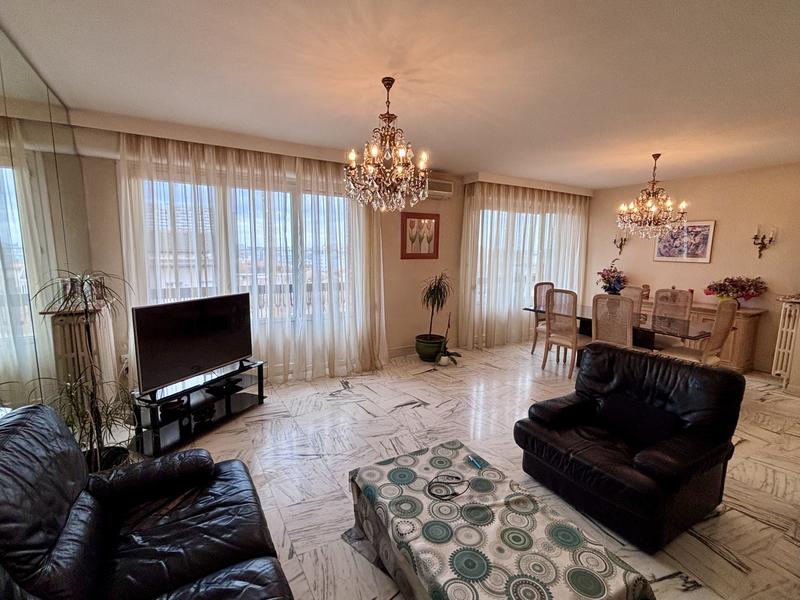 Appartement - 149 m² - 6 pièces