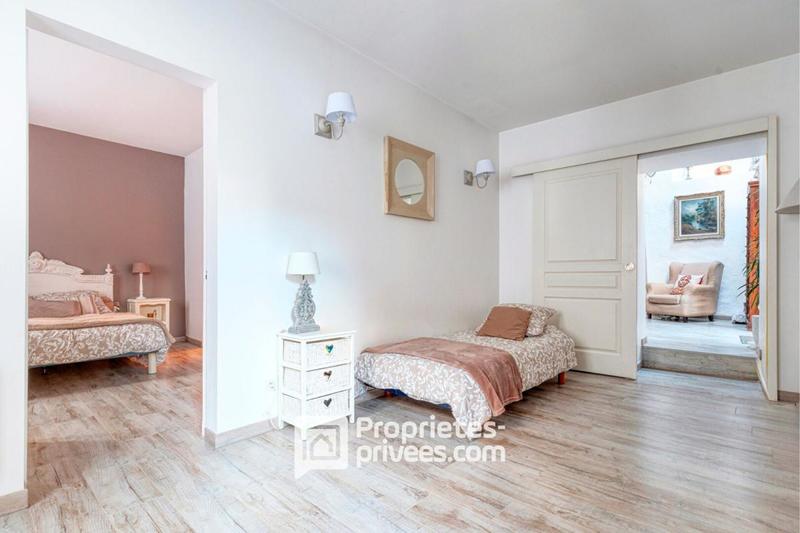 Maison - 183 m² - 9 pièces