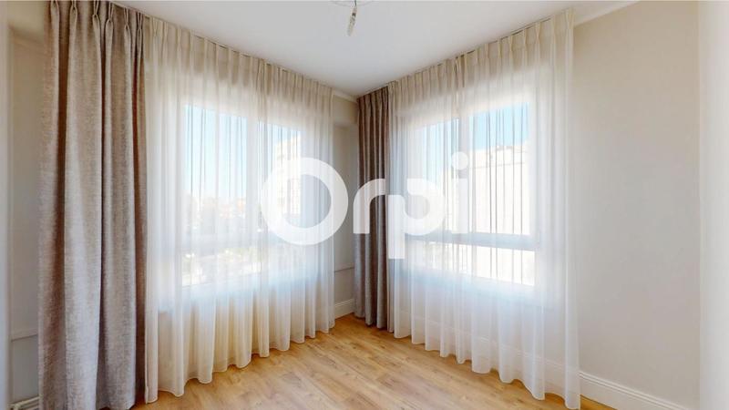 Appartement - 75 m² - 3 pièces