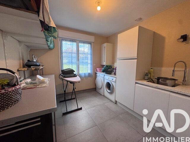 Maison - 219 m² - 6 pièces