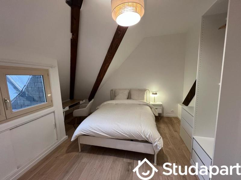 Chambre - 12 m² - 1 pièce