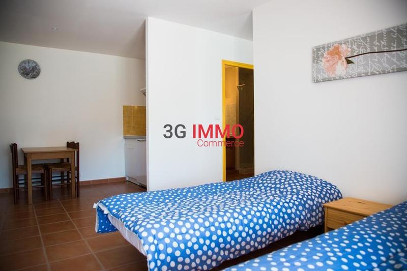 Fonds de commerce - Magasins - 167 m²