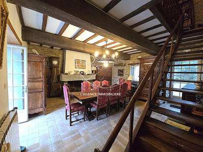 Maison ancienne - 296 m² - 8 pièces
