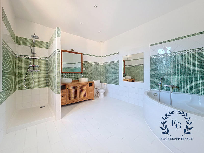 Maison - 166 m² - 5 pièces