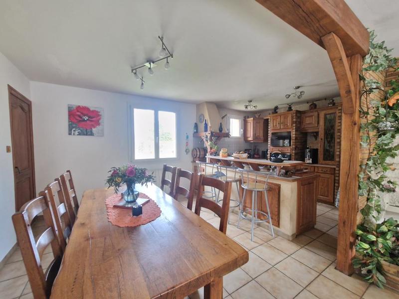 Maison - 186 m² - 7 pièces