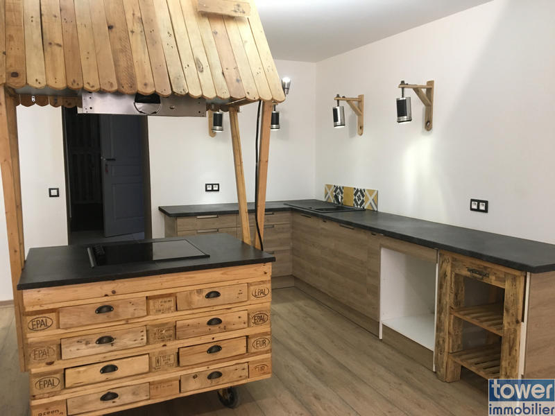 Maison - 220 m² - 4 pièces