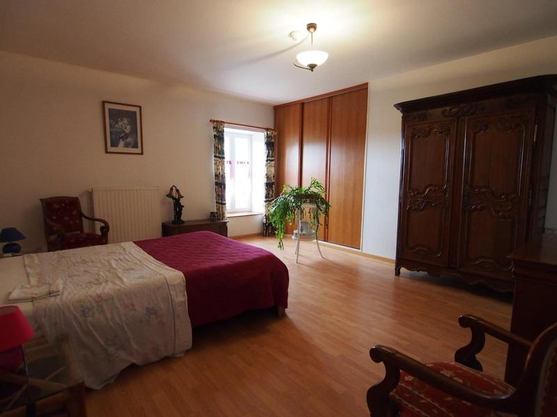 Maison - 319 m² - 11 pièces