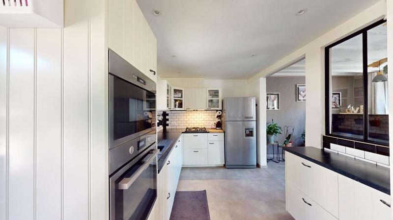 Maison - 95 m² - 4 pièces