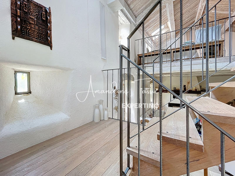 Maison - 224 m² - 8 pièces