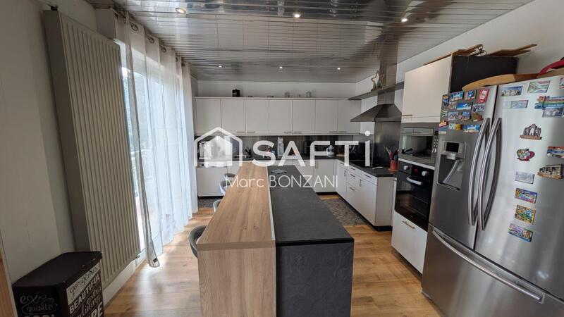 Maison - 190 m² - 7 pièces