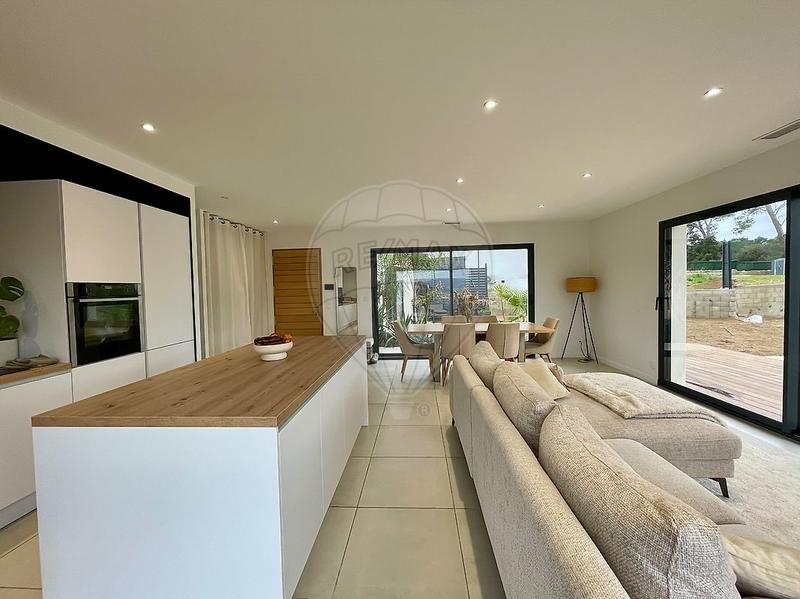 Maison - 108 m² - 6 pièces