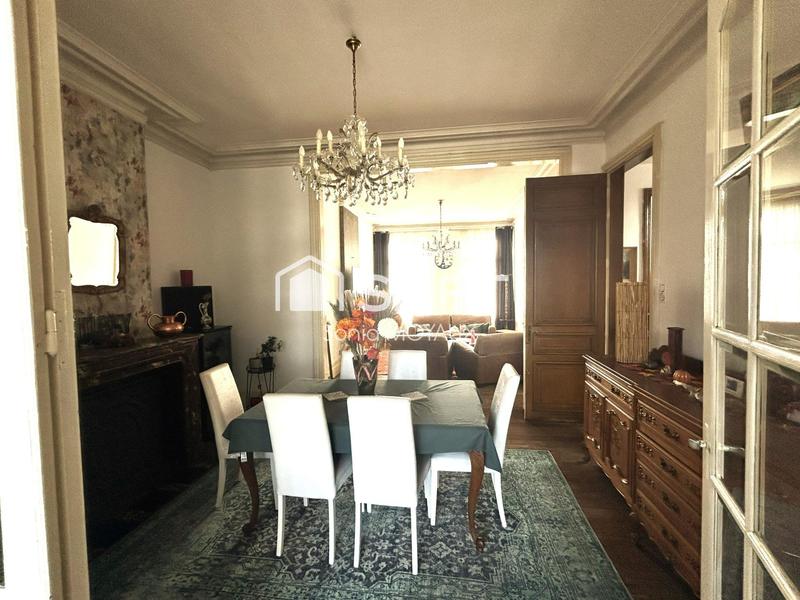 Maison de maîtres - 224 m² - 10 pièces