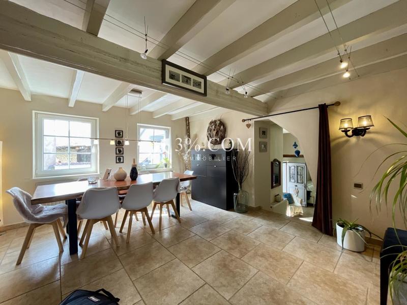 Demeure - 169 m² - 8 pièces