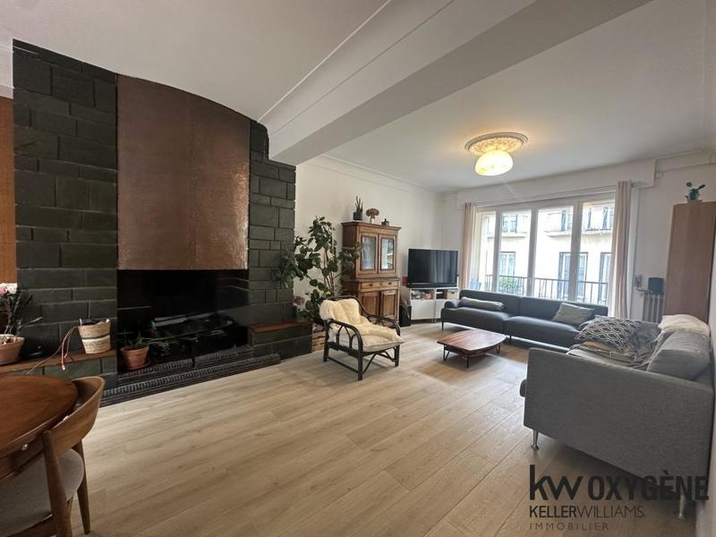 Appartement - 159 m² - 6 pièces