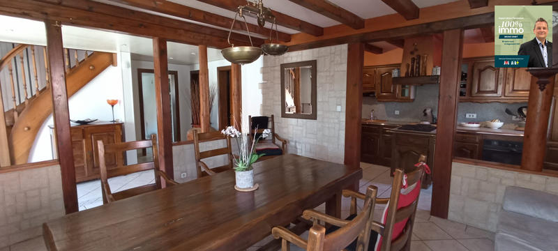 Maison - 200 m² - 6 pièces