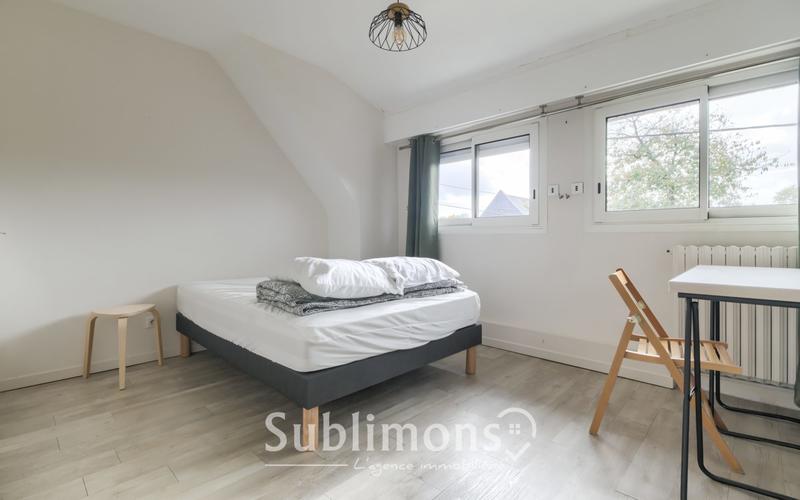 Maison traditionnelle - 114 m² - 7 pièces