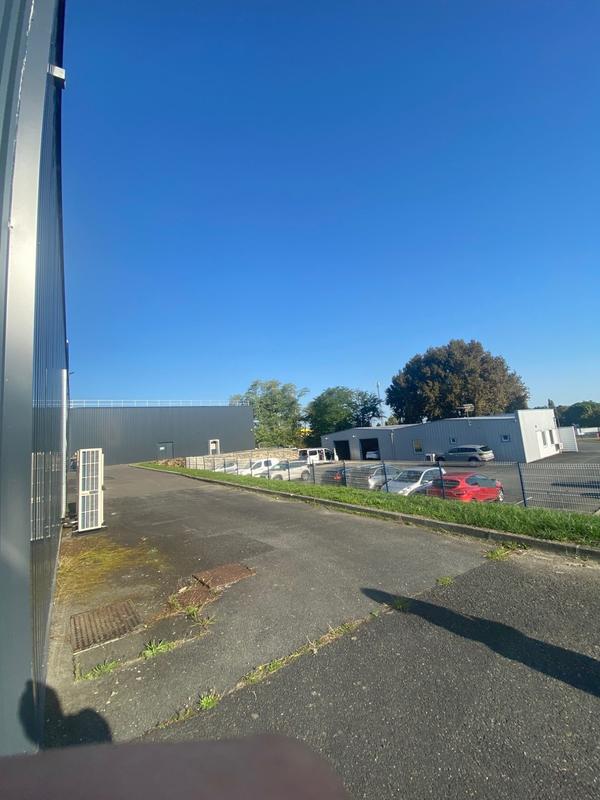 Local commercial - 572 m²