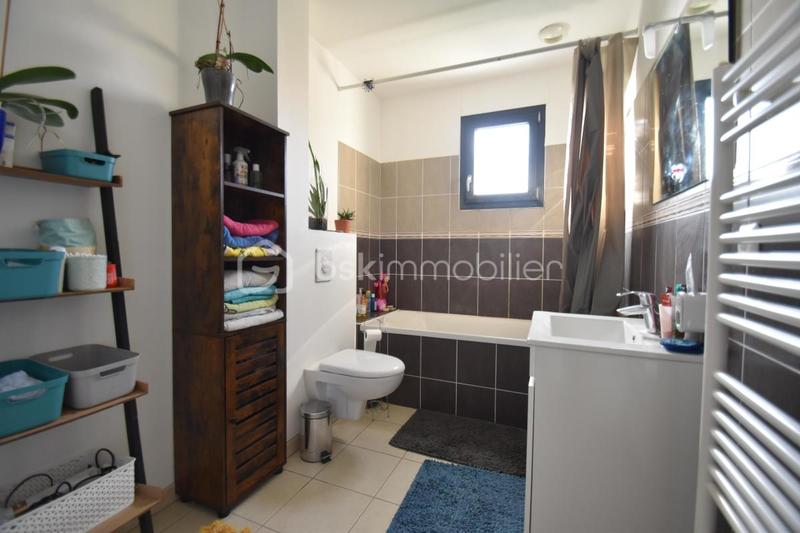 Maison - 92 m² - 5 pièces