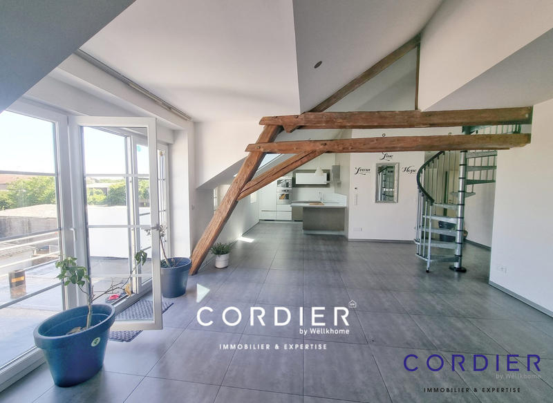 Appartement - 95 m² - 4 pièces