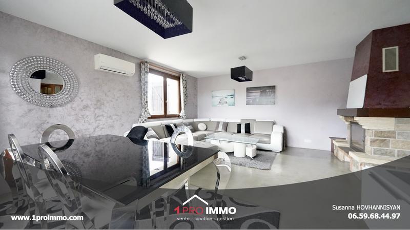 Maison - 220 m² - 9 pièces