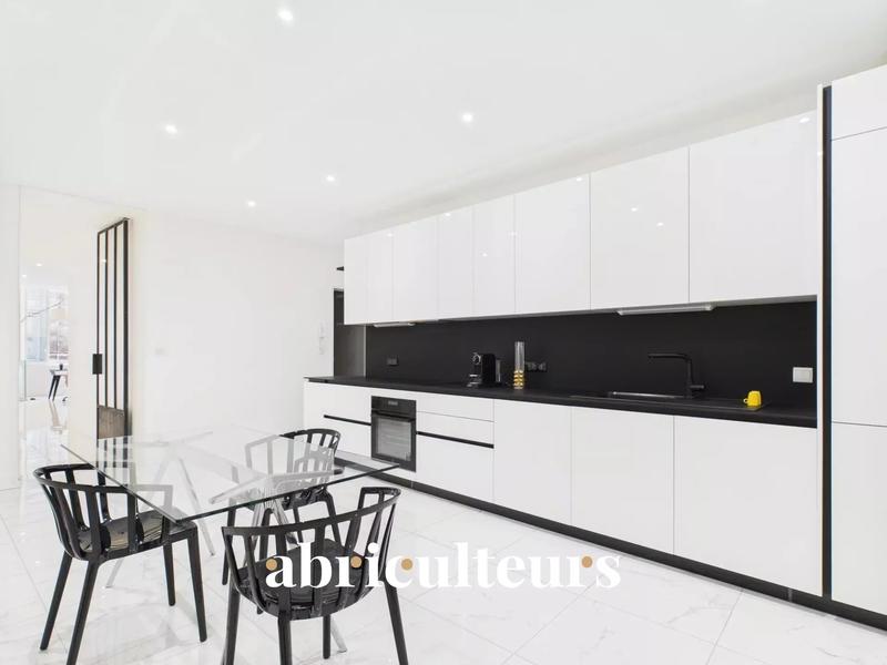 Appartement - 106 m² - 4 pièces