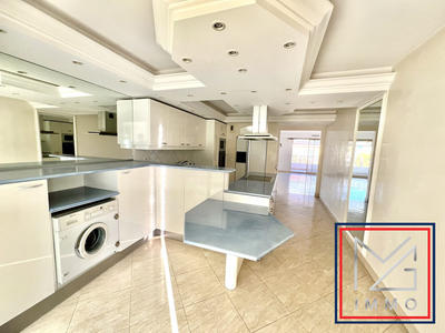 Appartement - 145 m² - 4 pièces