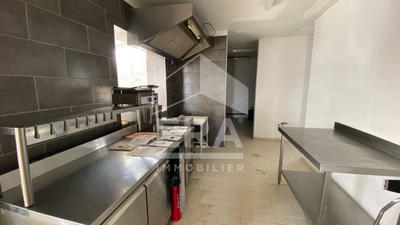 Local commercial - 120 m² - 3 pièces